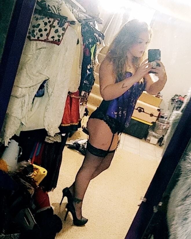 Cancerqueen94 (@cancerqueen94), OnlyFans creator