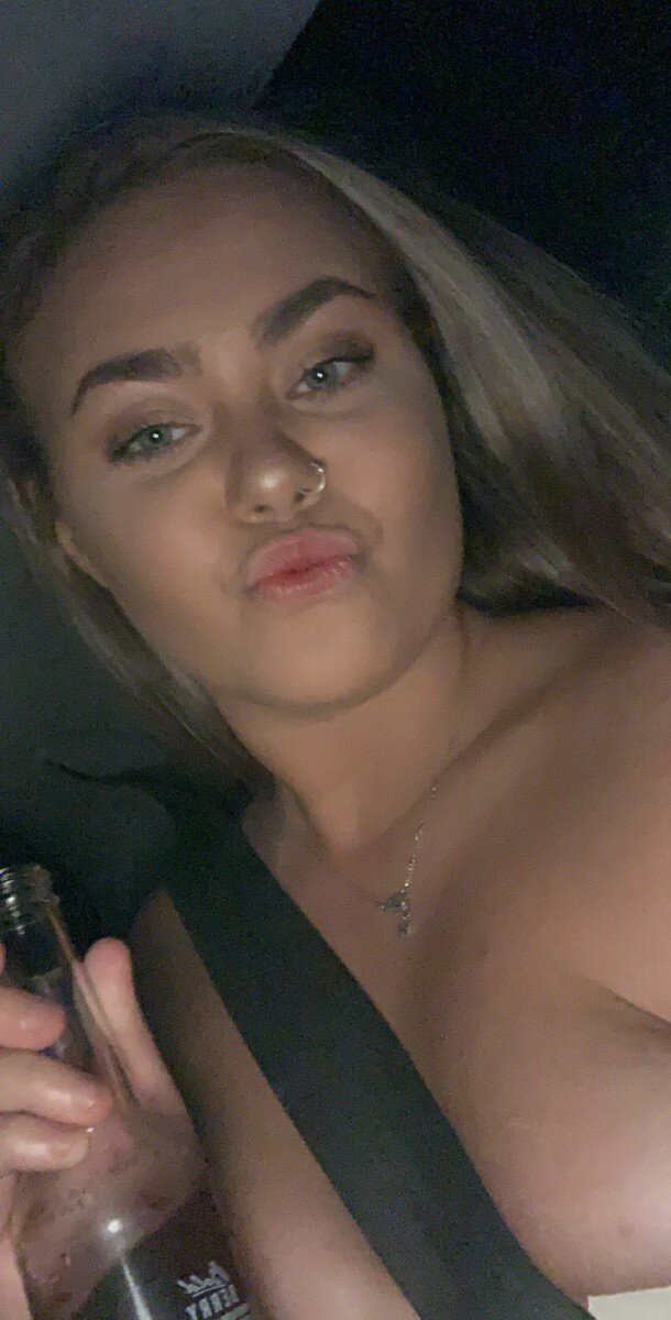 Candychute69 (@candy_chute69), OnlyFans creator
