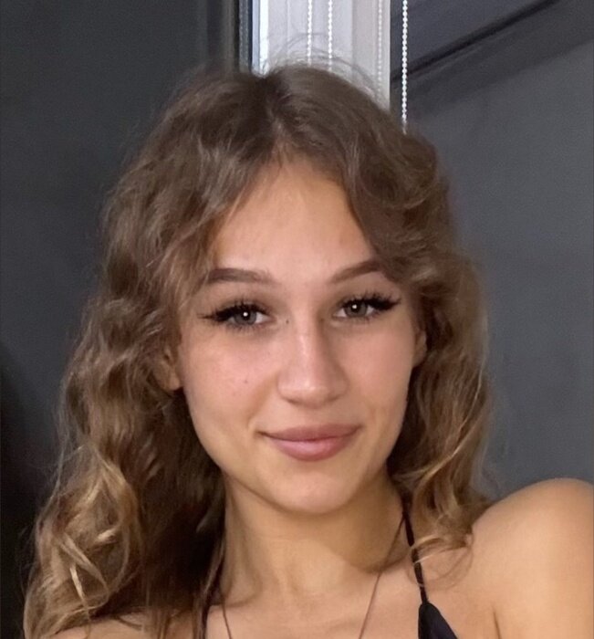Candynika18 (@candy_nika18), OnlyFans creator