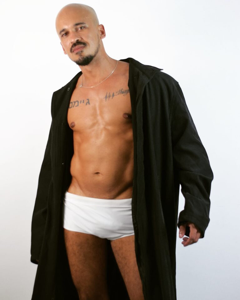 Capixabaxxl (@capixabaxxl), OnlyFans creator