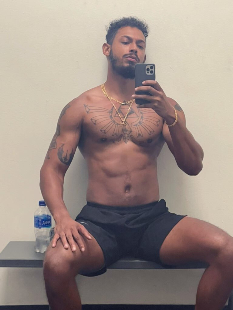 Captainhansolo (@captainhansolo), OnlyFans creator