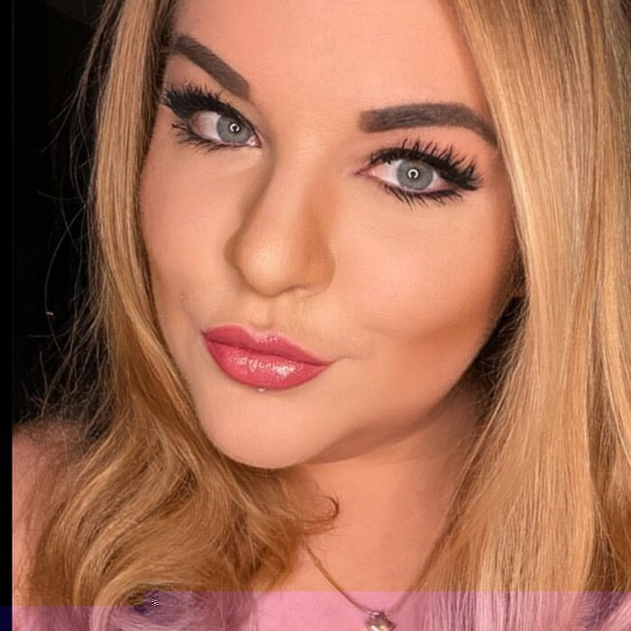 Carinacurvy (@carina_curvy), OnlyFans creator