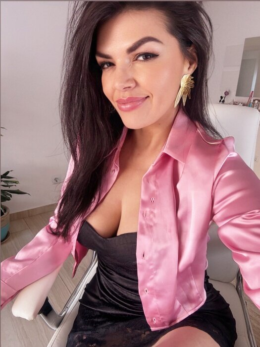 Carlaconnorr (@carlaconnorr), OnlyFans creator