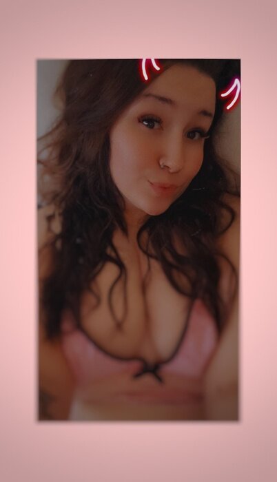 Carolinesweet0 (@caroline_sweet0), OnlyFans creator