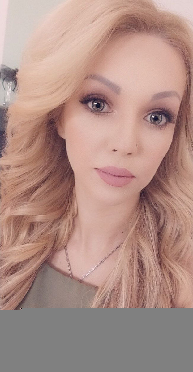 Caroline (@carolinebright), OnlyFans creator