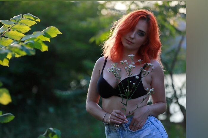Carolinefoxie (@carolinefoxie), OnlyFans creator