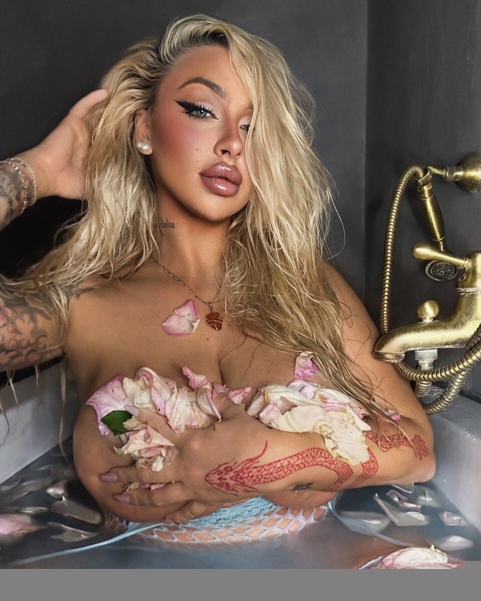Cataleyia (@cataleyia), OnlyFans creator