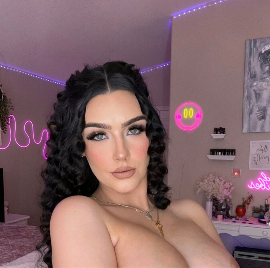 Catieriley (@catie_riley), OnlyFans creator