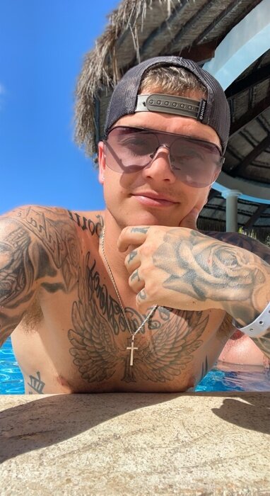 Cb619 (@cb619), OnlyFans creator