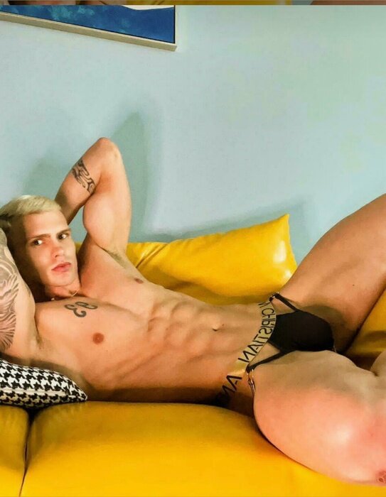 Celso93 (@celso93), OnlyFans creator