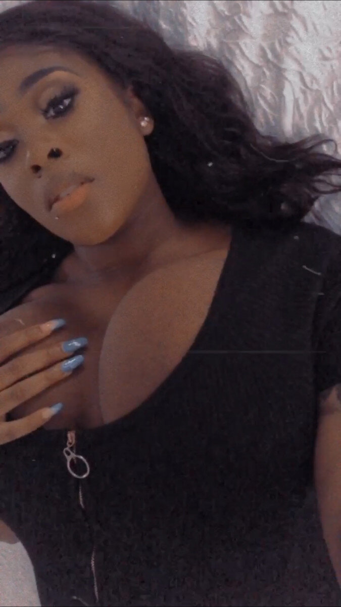 Ch0colat3dr0p (@ch0colat3dr0p), OnlyFans creator