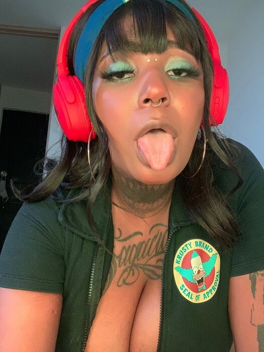 Chanel (@chanelpunkxxx), OnlyFans creator