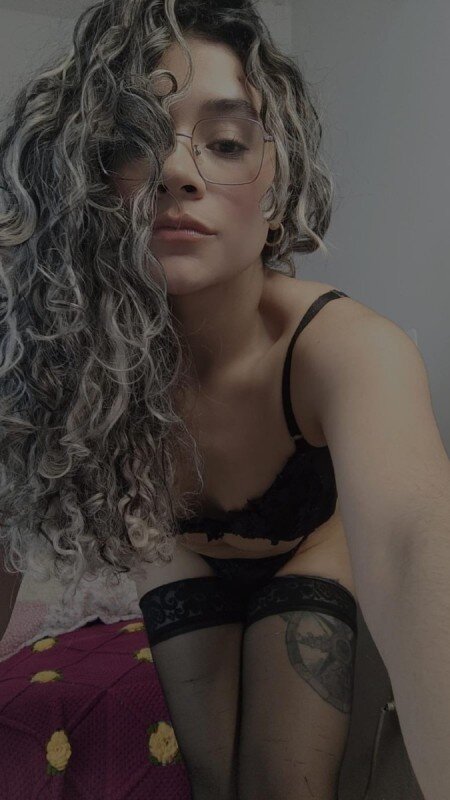 Charlelynz (@charlelynz), OnlyFans creator