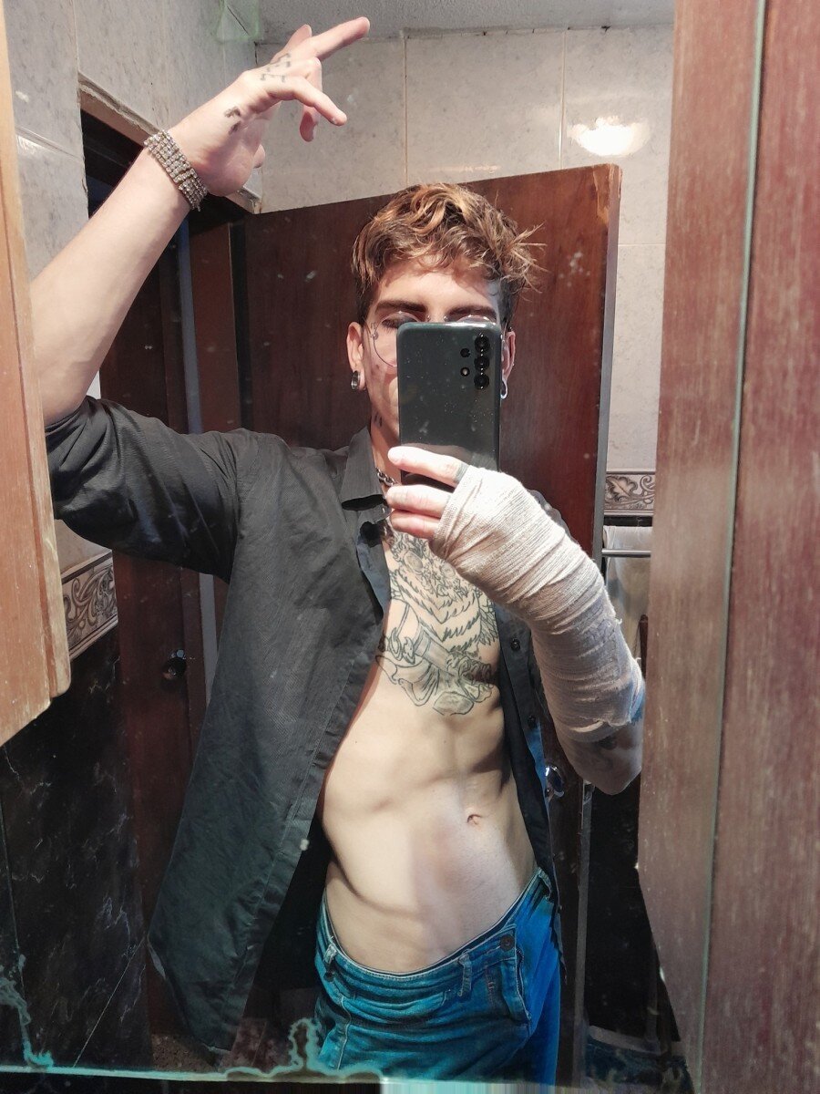 Charlesmontiel (@charlesmontiel), OnlyFans creator