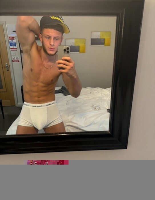 Charliebex20 (@charliebex20), OnlyFans creator