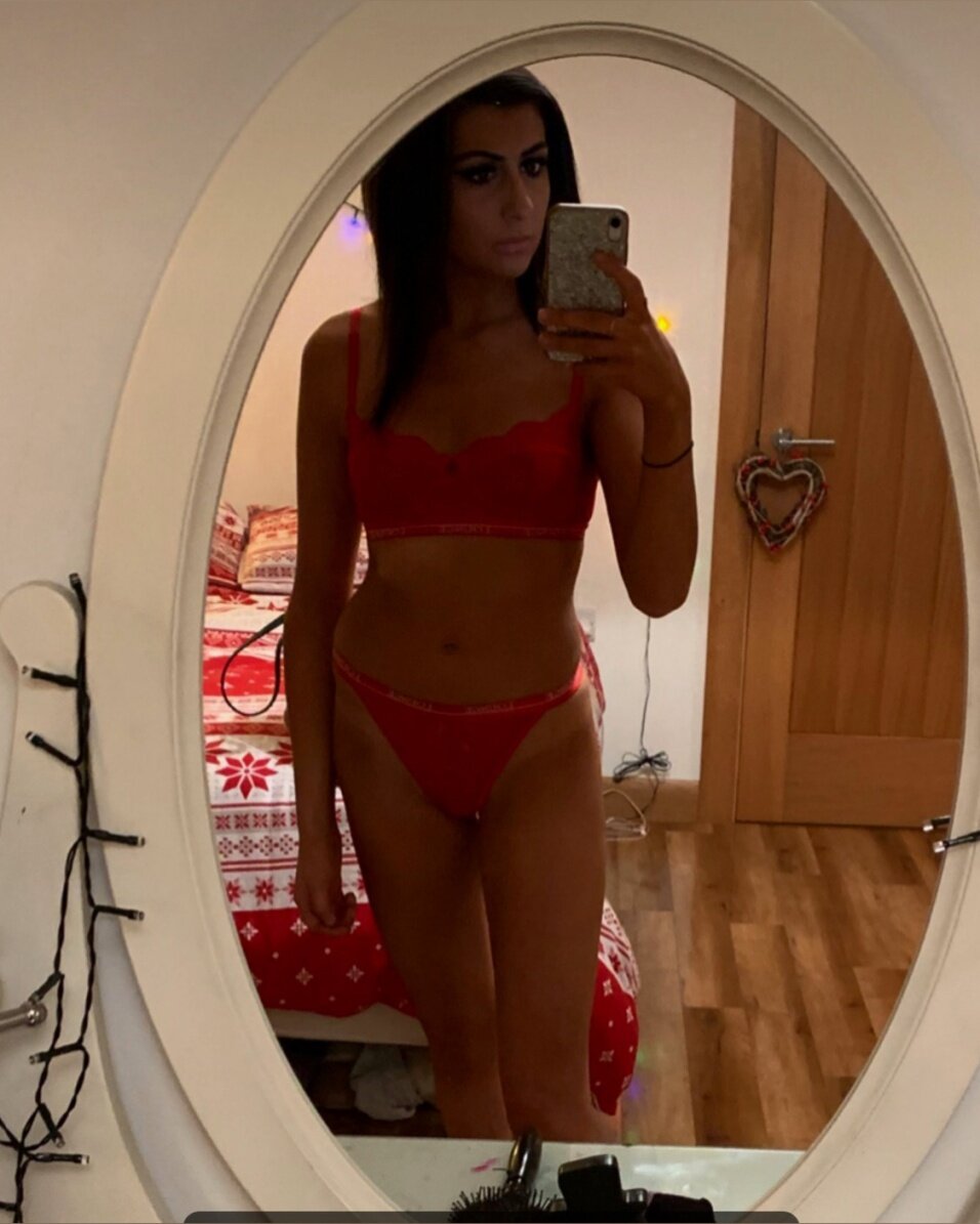 Charlottepickering14 (@charlottepickering14), OnlyFans creator