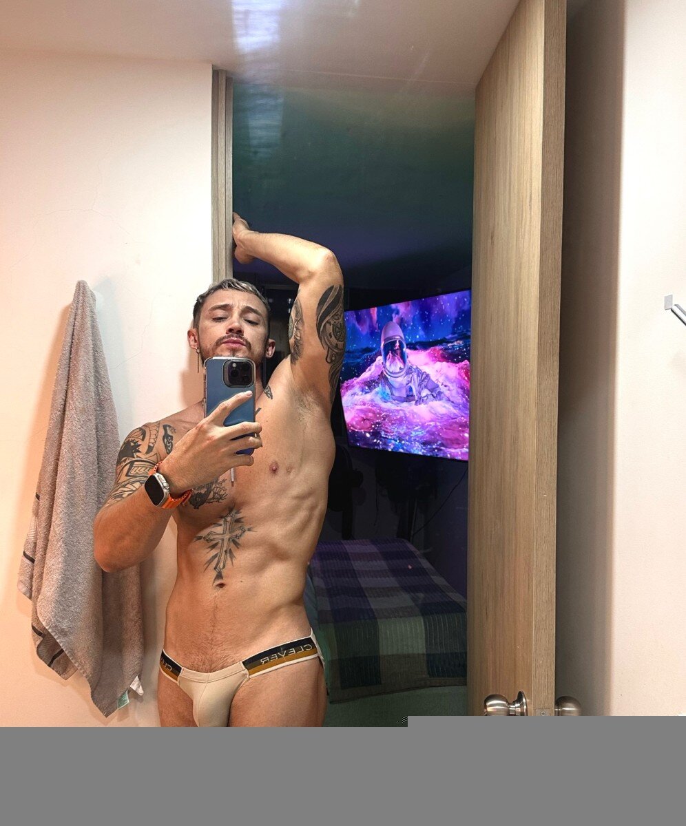 Charly27 (@charly27), OnlyFans creator
