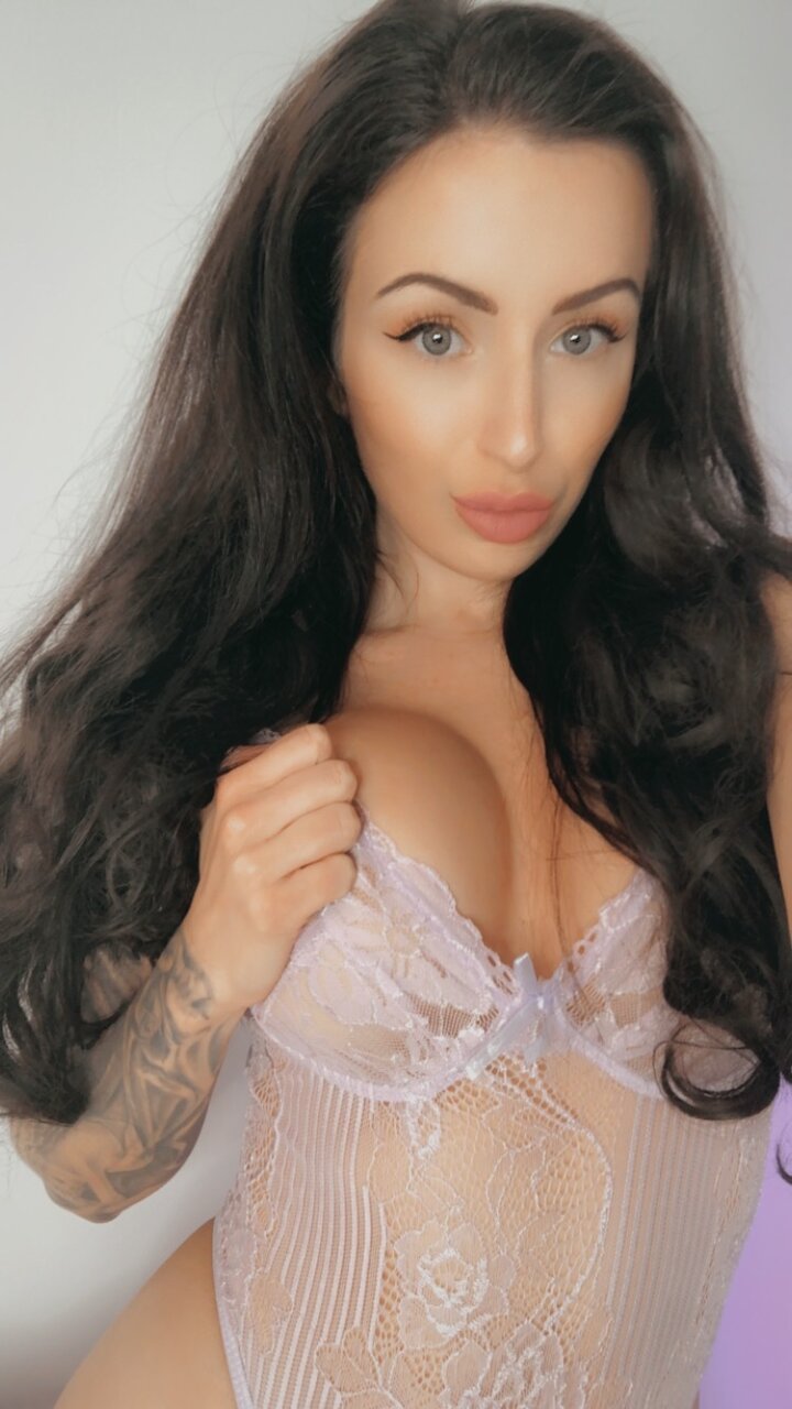 Chelsea (@chelsea_rosee_free), OnlyFans creator