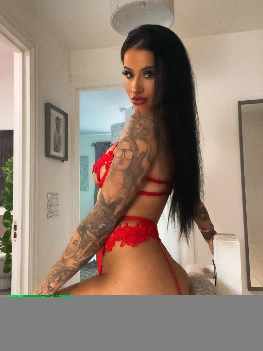 Chereelouiseee (@chereelouiseee), OnlyFans creator