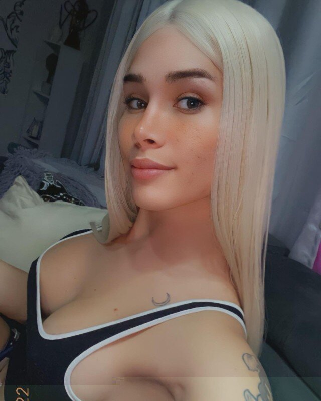 Cherrycrushh (@cherry_crushh), OnlyFans creator