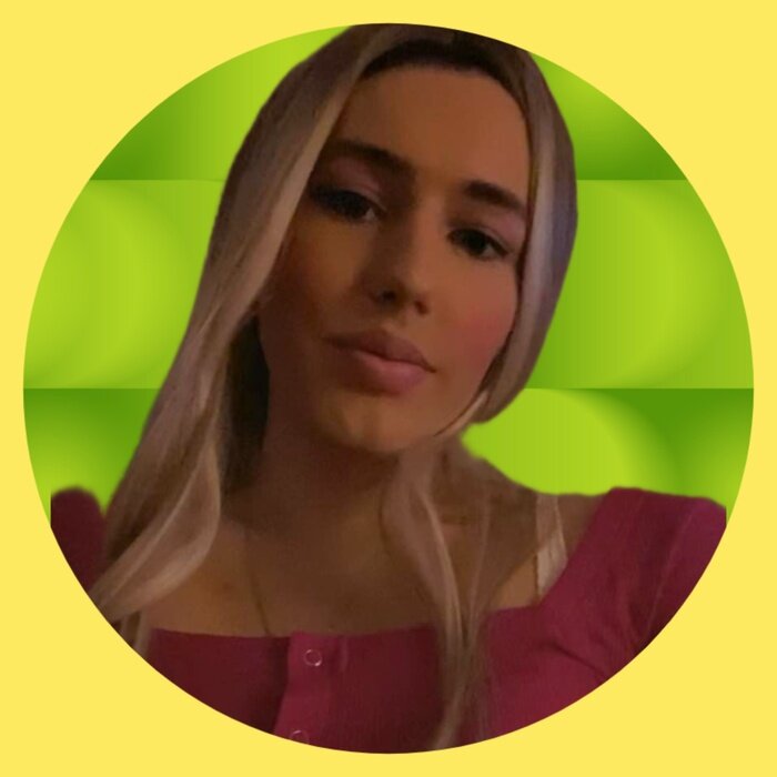Cherrybluets (@cherrybluets), OnlyFans creator