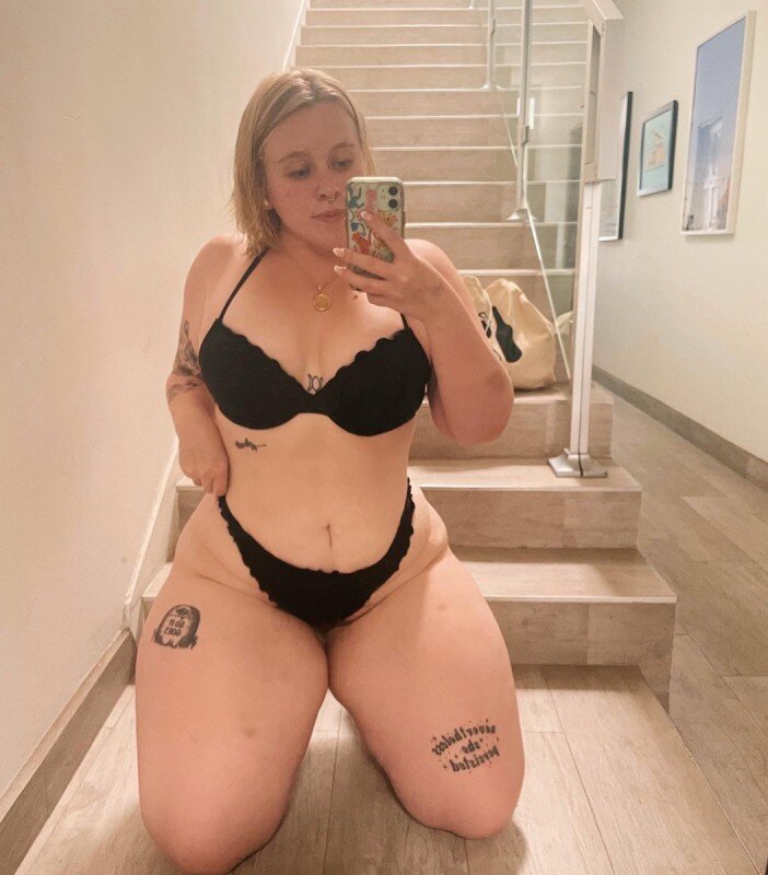 Cherubbrat (@cherubbrat), OnlyFans creator