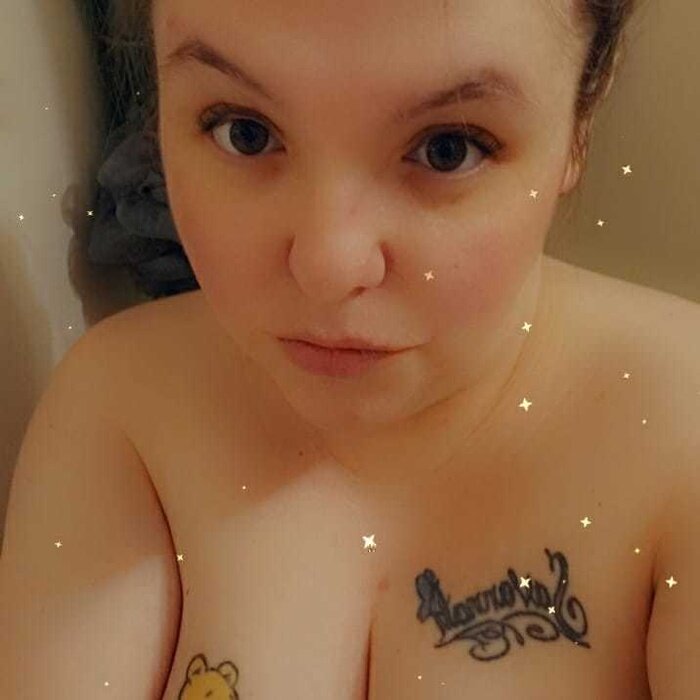Chillymillie34 (@chillymillie34), OnlyFans creator