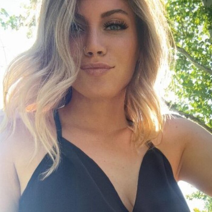 Chloeklinexo (@chloeklinexo), OnlyFans creator