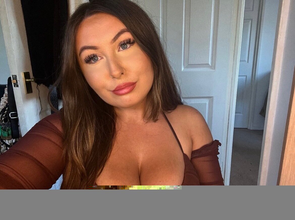 Chloellewellx (@chloellewellx), OnlyFans creator