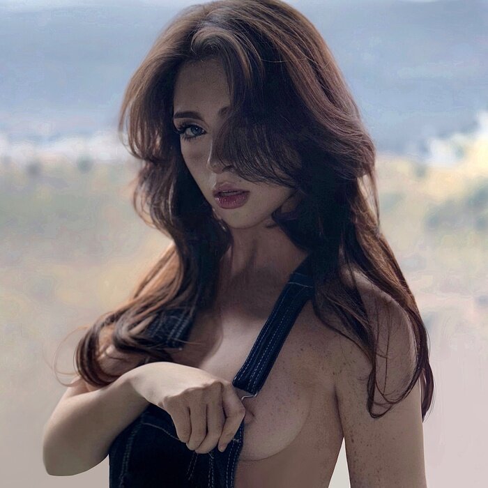 Chloemarini (@chloemarini), OnlyFans creator