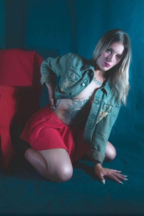 Chloevalentina22 (@chloevalentina22), OnlyFans creator