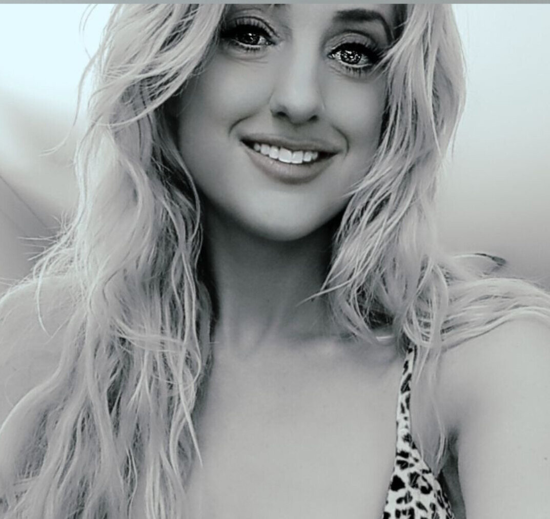 Chloeyflirt (@chloeyflirt), OnlyFans creator