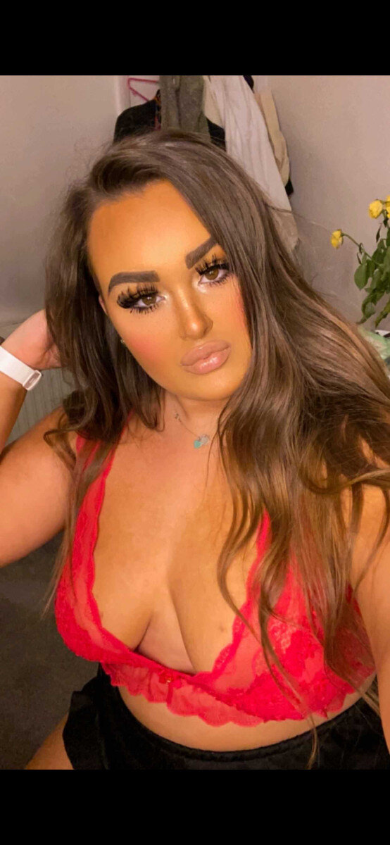 Chlooooo (@chlooooo), OnlyFans creator
