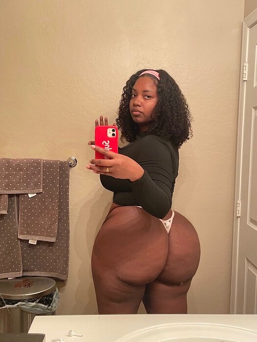Chocolatefacebaby (@chocolatefacebaby), OnlyFans creator