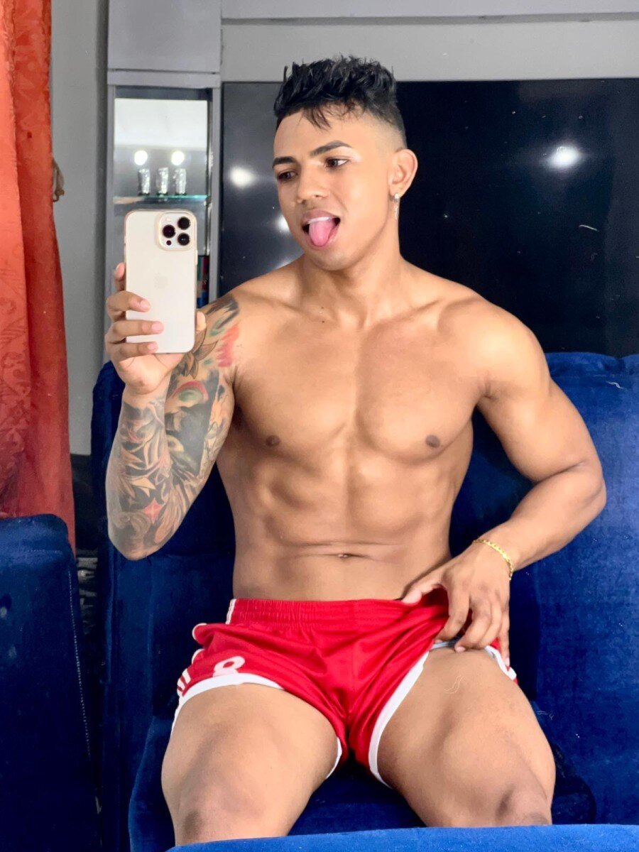 Chocolatesex3 (@chocolatesex3), OnlyFans creator