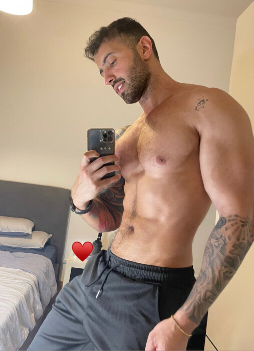 Chrislevant (@chris_levant), OnlyFans creator