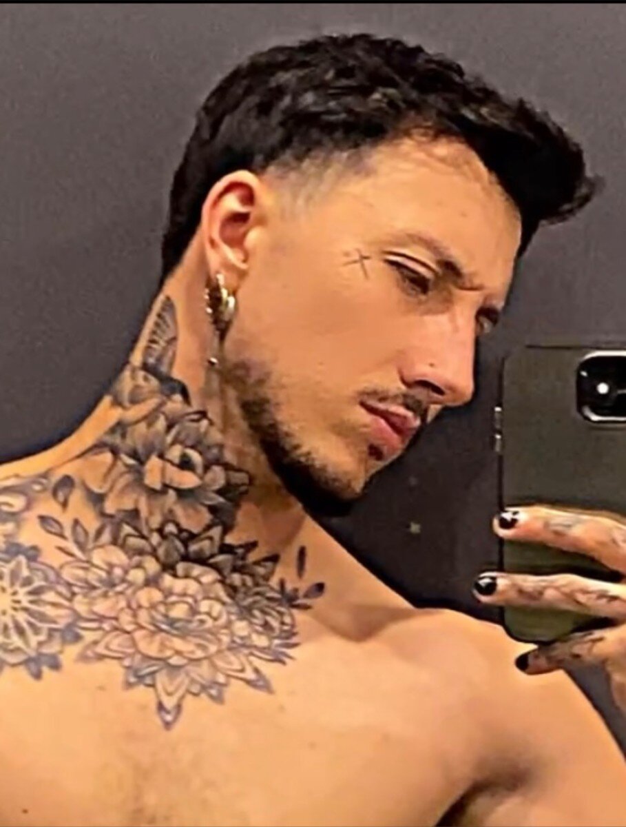 Chrisguell (@chrisguell), OnlyFans creator