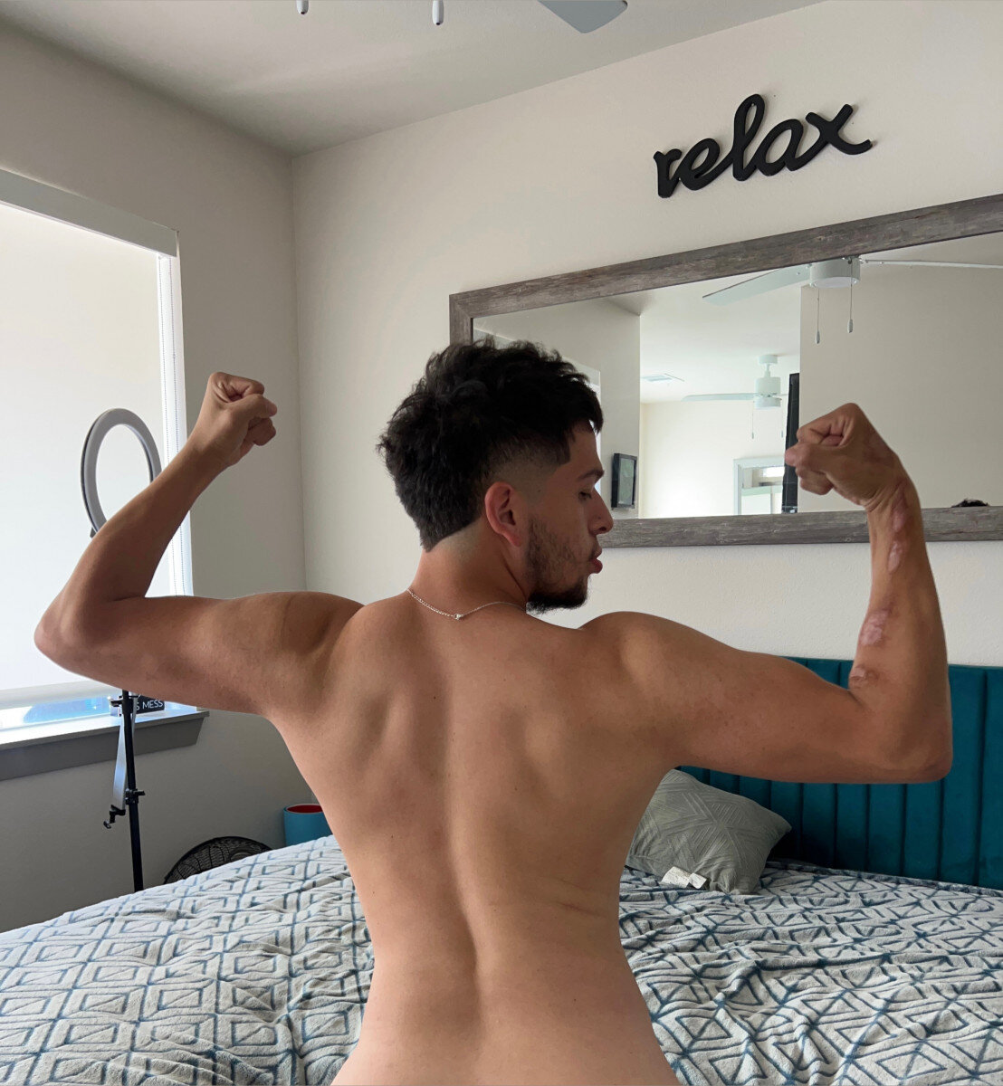 Chrishuizar (@chrishuizar), OnlyFans creator