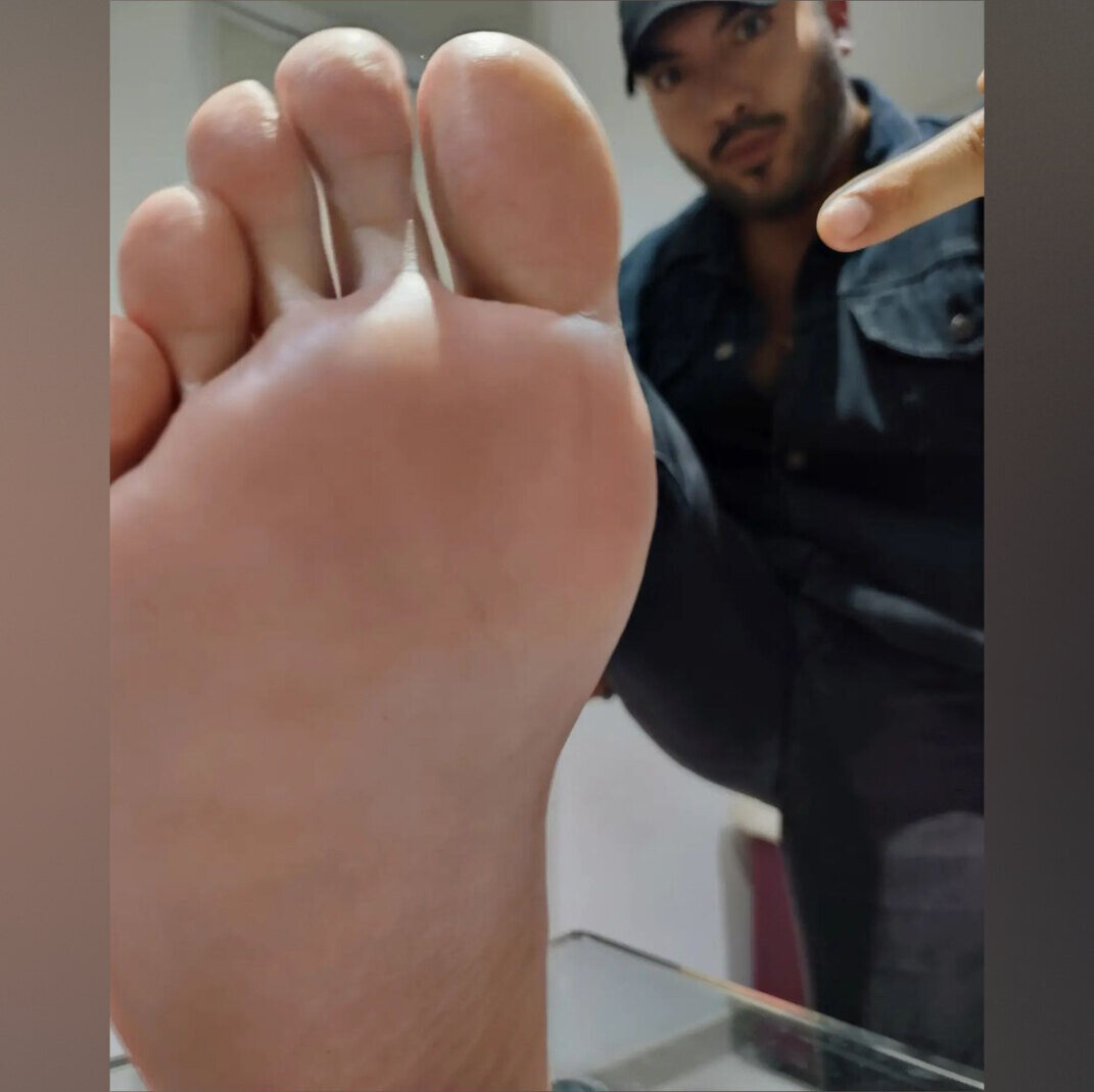 Chrissfeet (@chrissfeet), OnlyFans creator