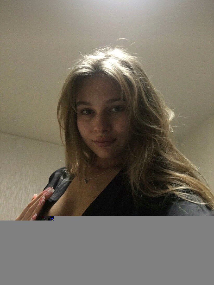 Christinaaries (@christinaaries), OnlyFans creator