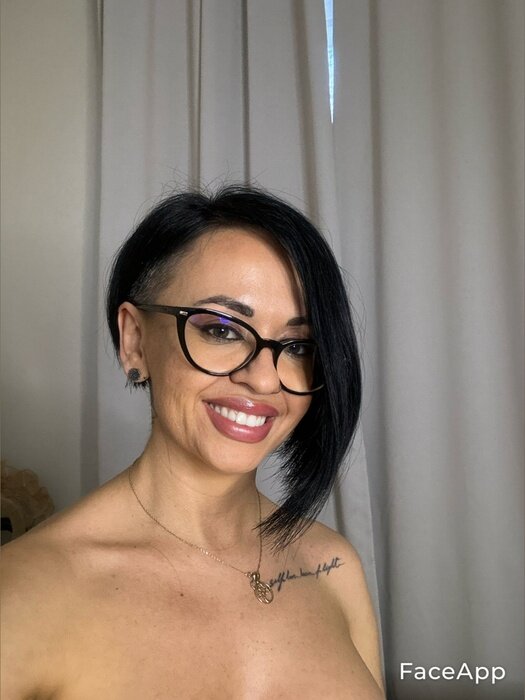 Christine (@christinefree), OnlyFans creator