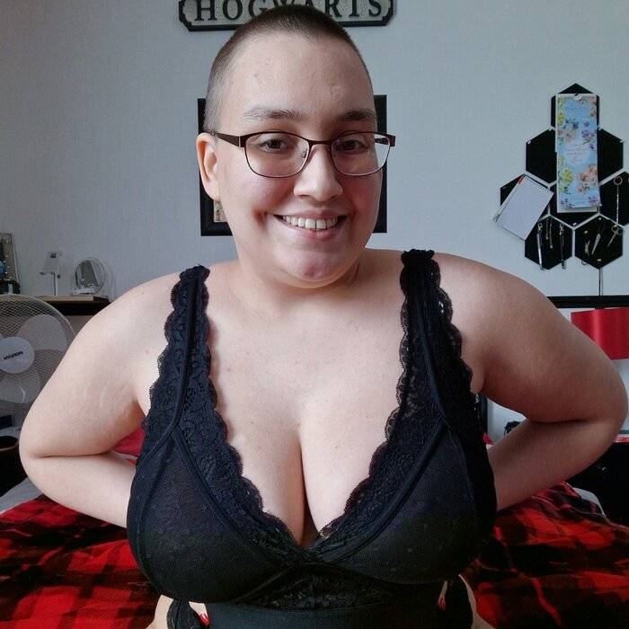 Chronicallysexy01 (@chronicallysexy01), OnlyFans creator