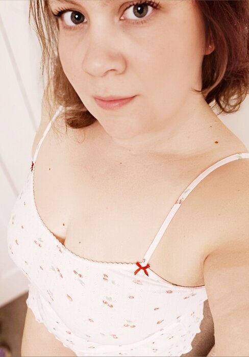 Chubbykat88 (@chubbykat88), OnlyFans creator