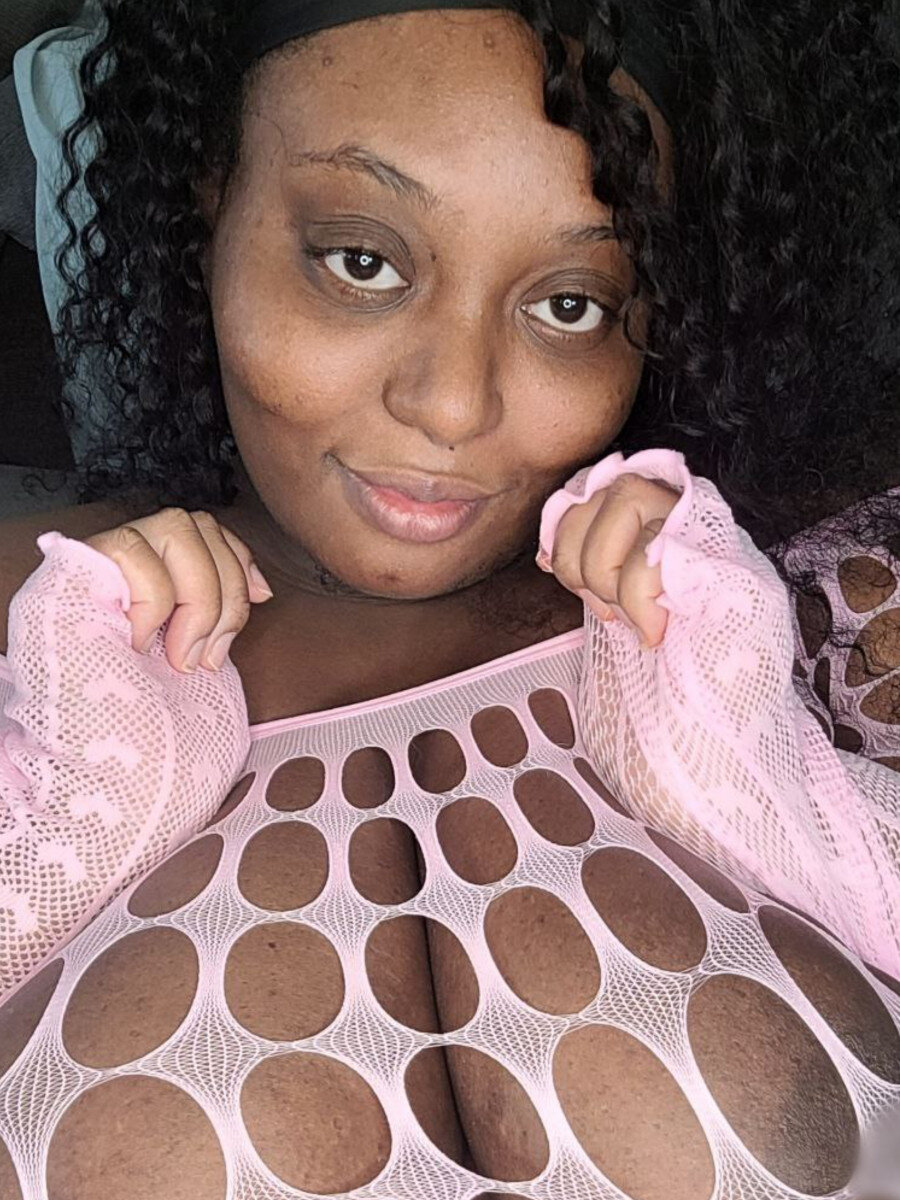Kiara (@chubbyweeb), OnlyFans creator