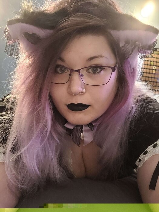 Cinanombun (@cinanom_bun), OnlyFans creator