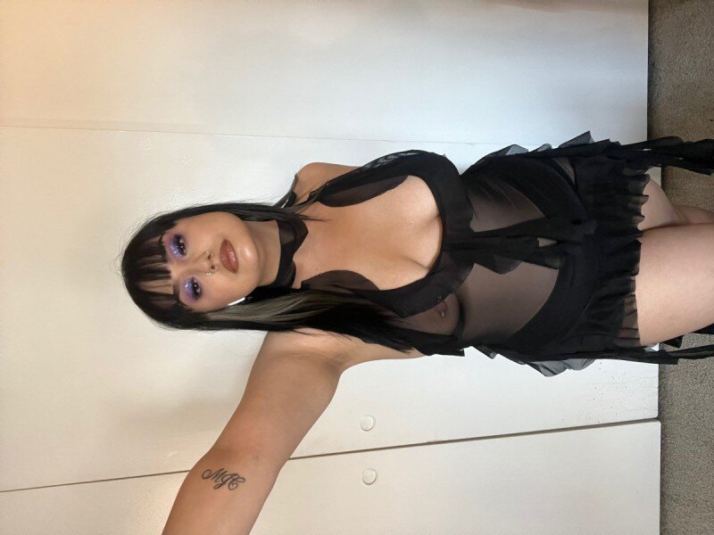Cinnanut (@cinnanut), OnlyFans creator