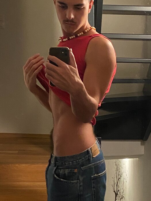 Civillianonheat (@civillianonheat), OnlyFans creator
