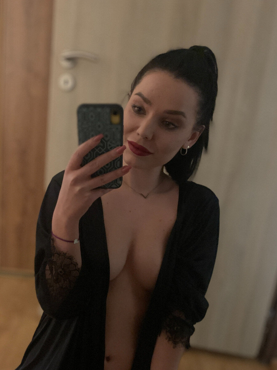 Claireviip (@claireviip), OnlyFans creator