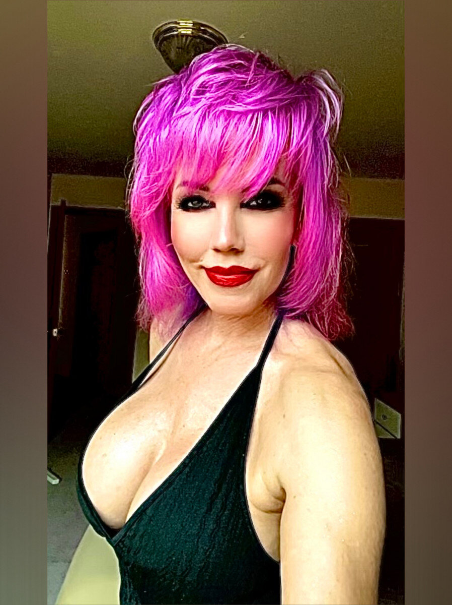 Classicbarbie12 (@classicbarbie12), OnlyFans creator