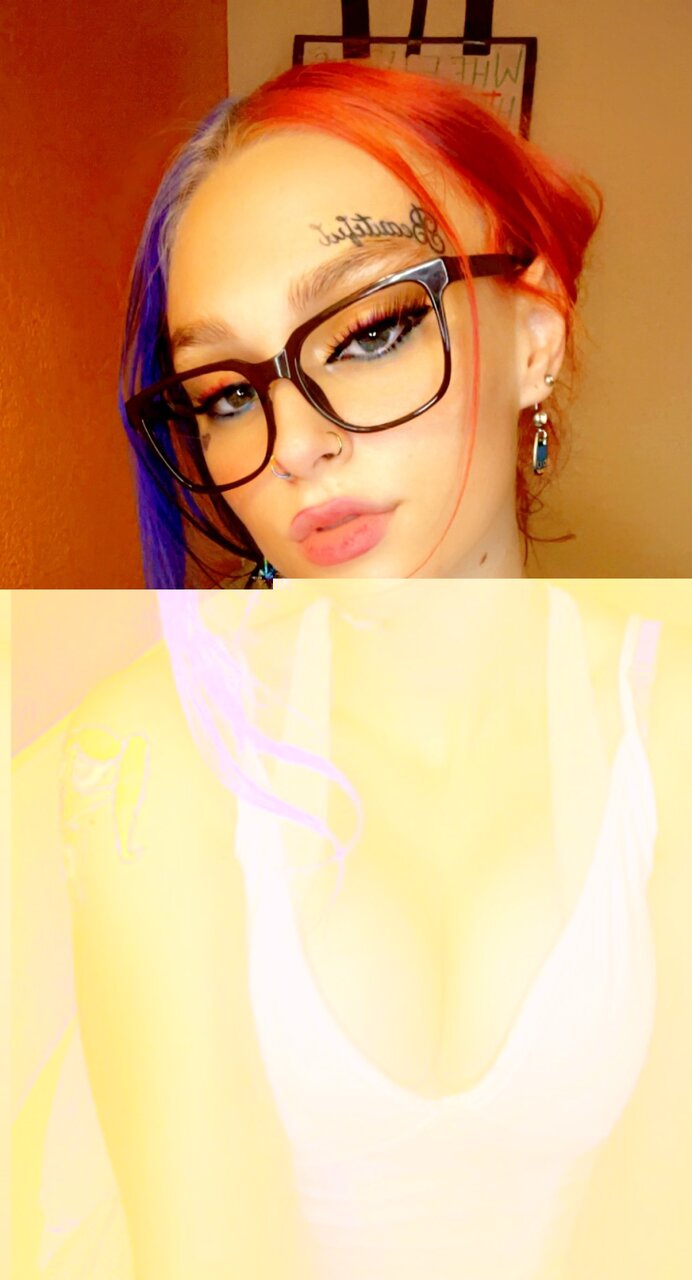 Cloefoxbow (@cloe_foxbow), OnlyFans creator